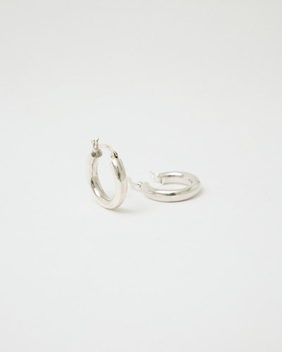 volume click hoop earring – one-touch clip closure for easy styling | HANNA543