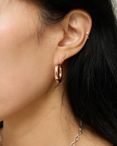 volume click hoop earring – available in S 20, M 25, L 30 and XL 35 mm | HANNA543