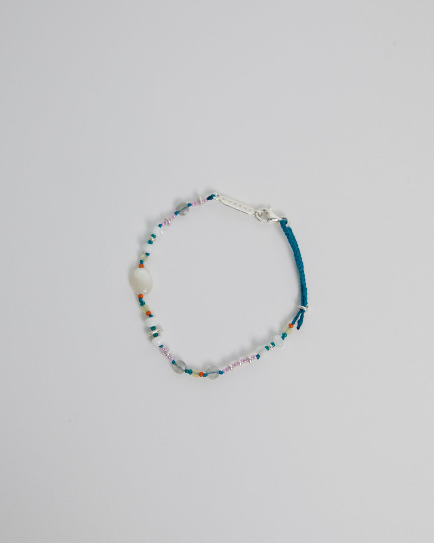 B1027_C - color punch *in stock