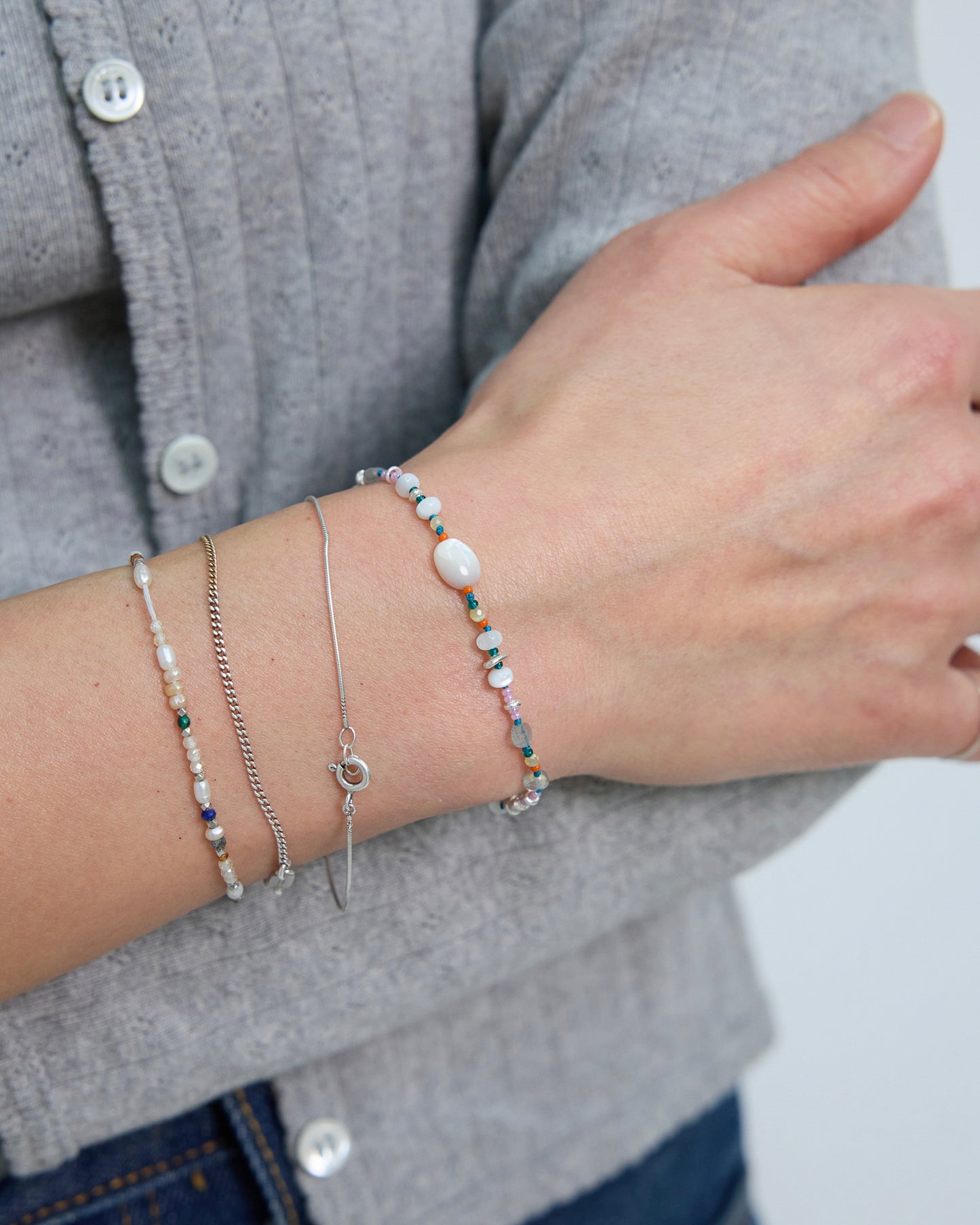 B1027_C - color punch *in stock