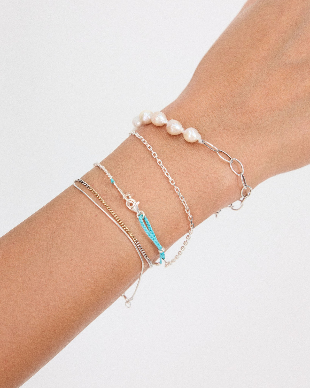 classic link chain bracelet – strong on its own, easy in any stack | HANNA543