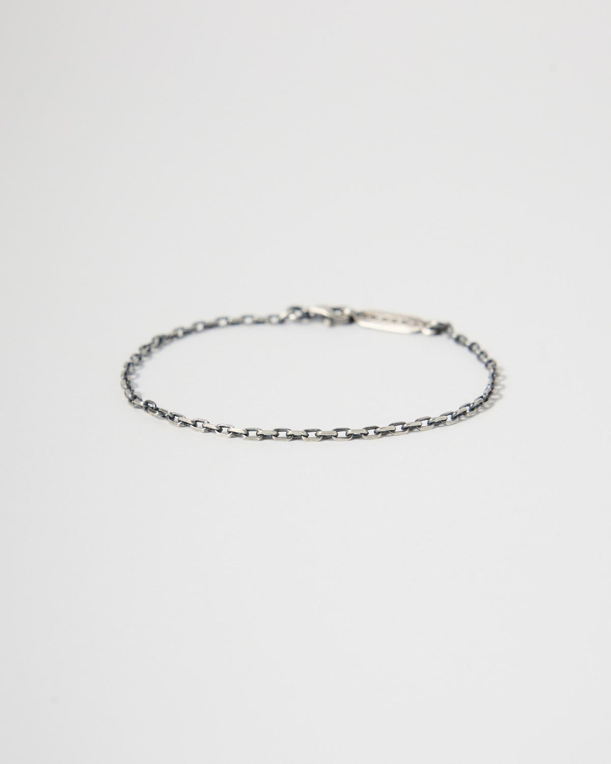 classic link chain bracelet in silver – photo 10 | HANNA543