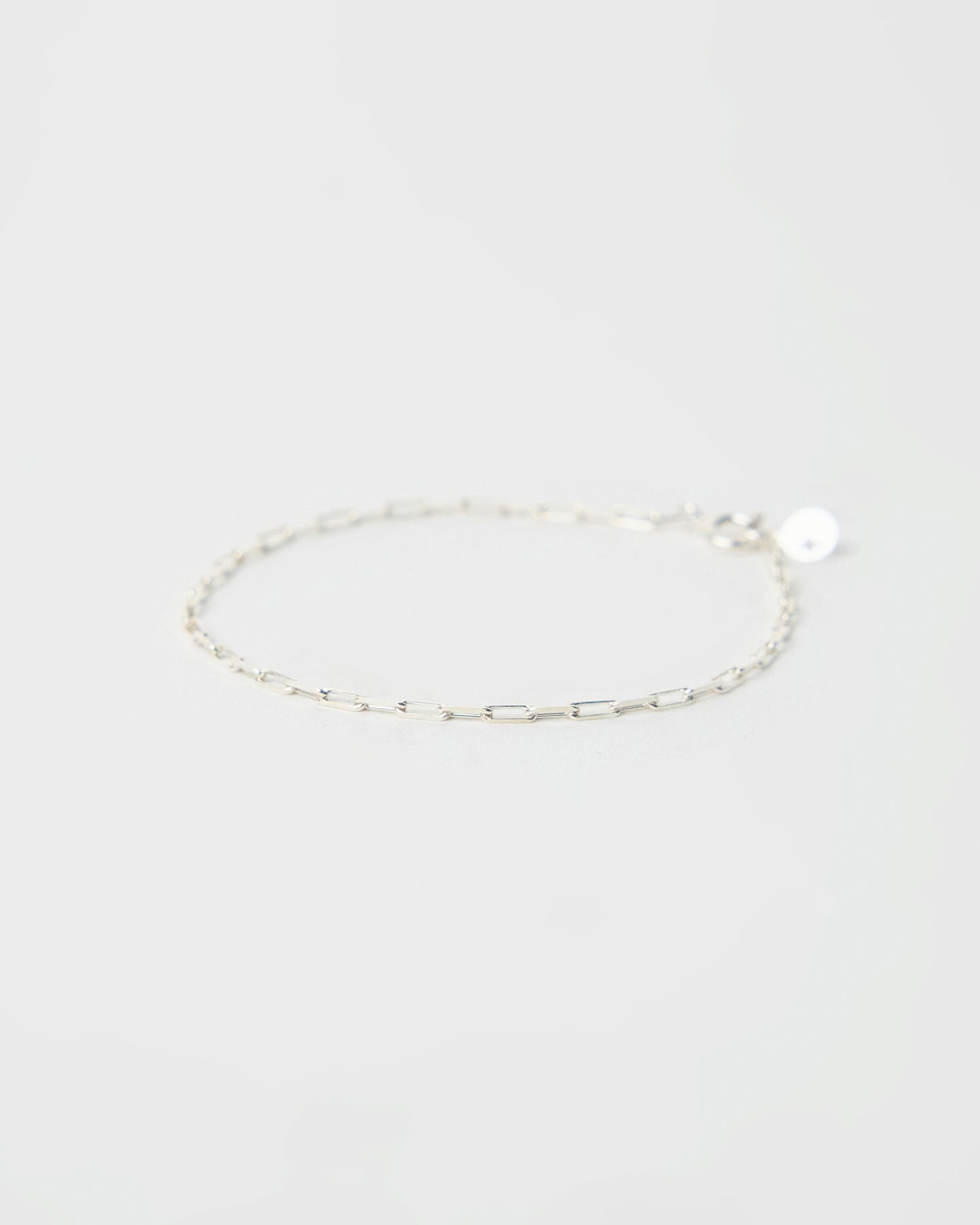 B433 - the modish link *in stock