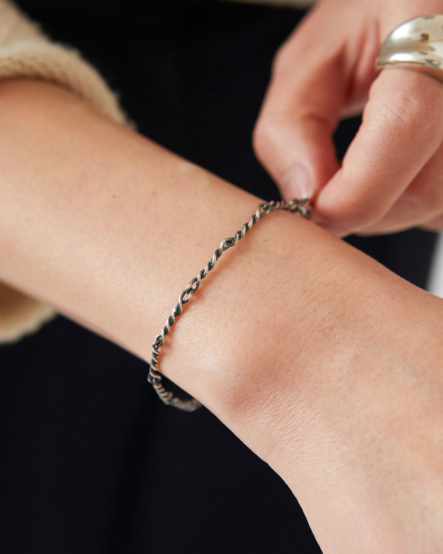 B492 - twisted sterling chain