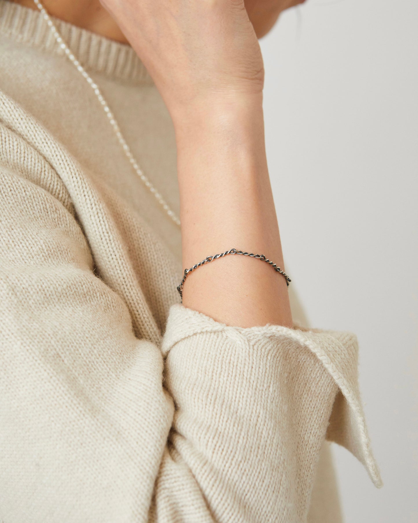 B492 - twisted sterling chain