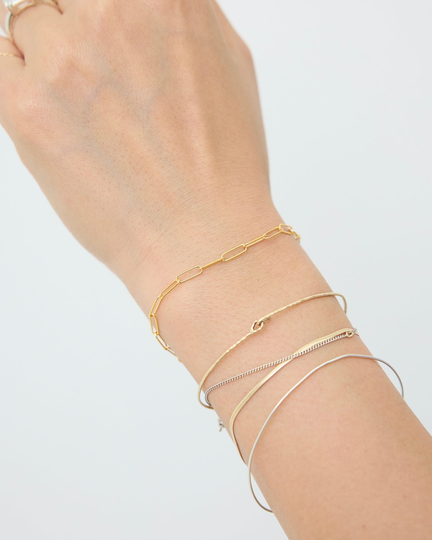 B570 - paperclip chic *in stock