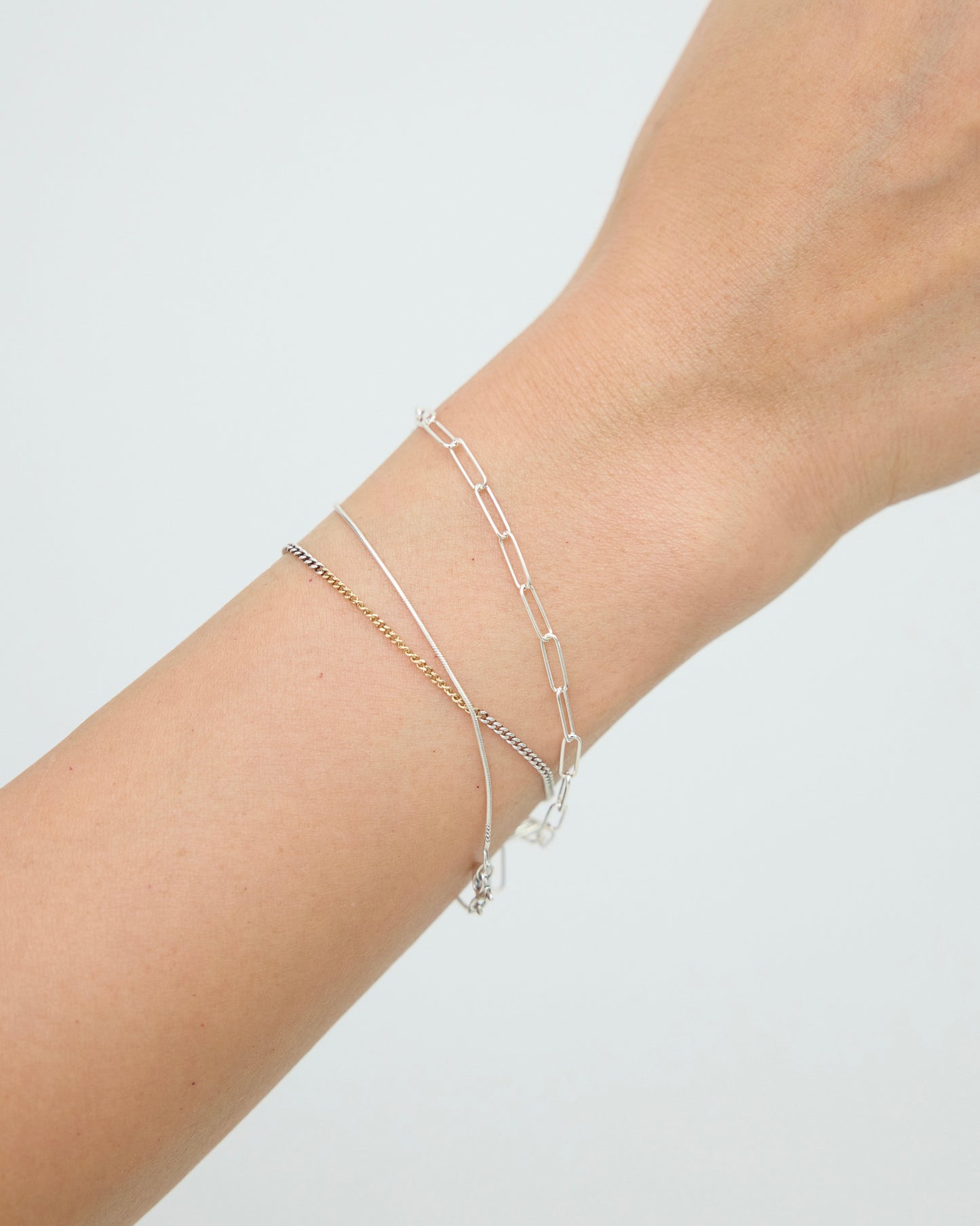 B570 - paperclip chic *in stock