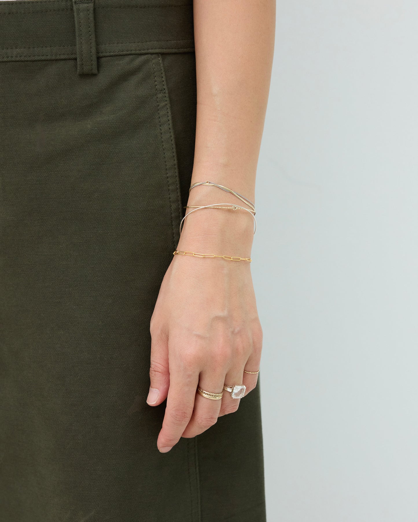 B570 - paperclip chic *in stock