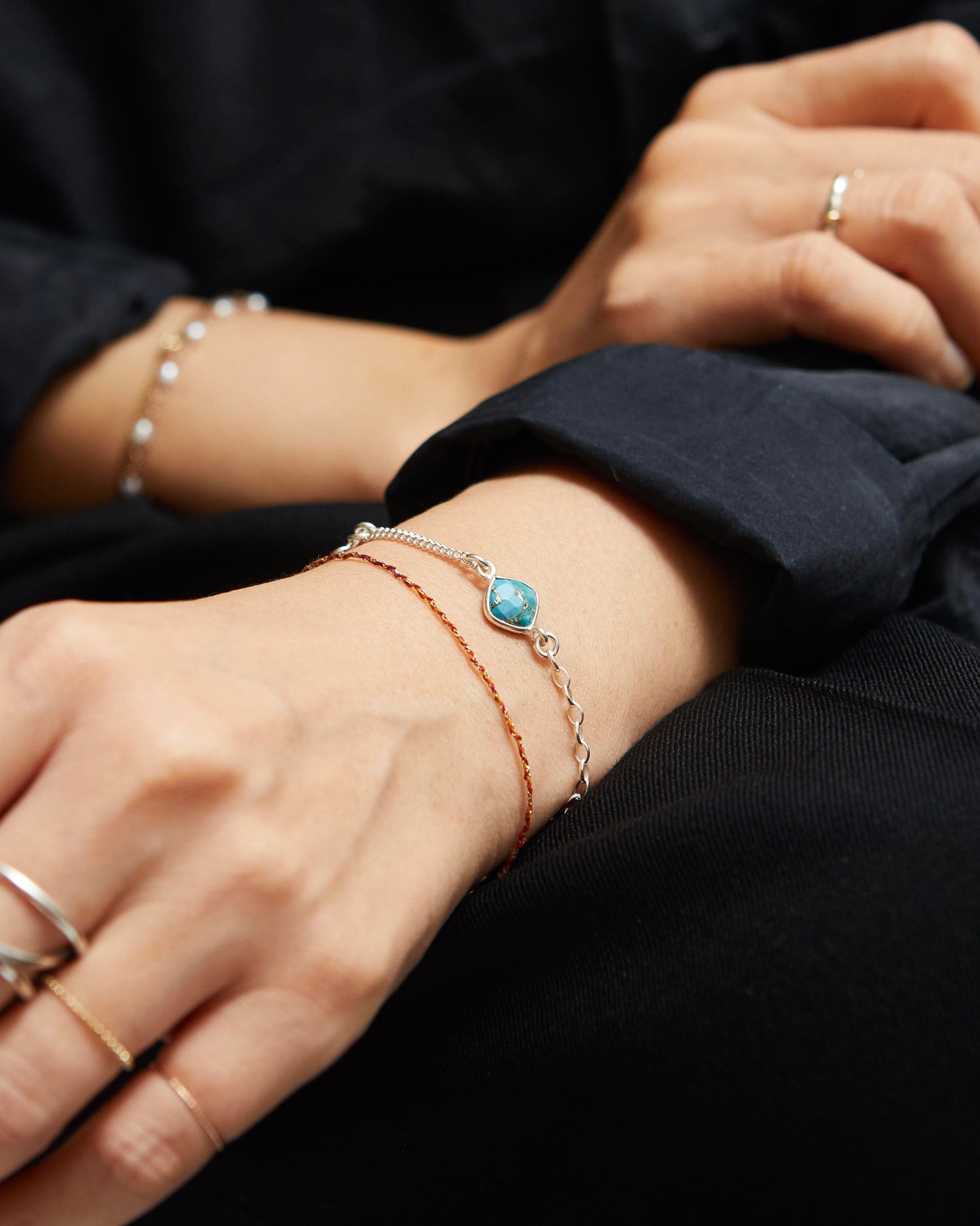 B581_D -turquoise luster link