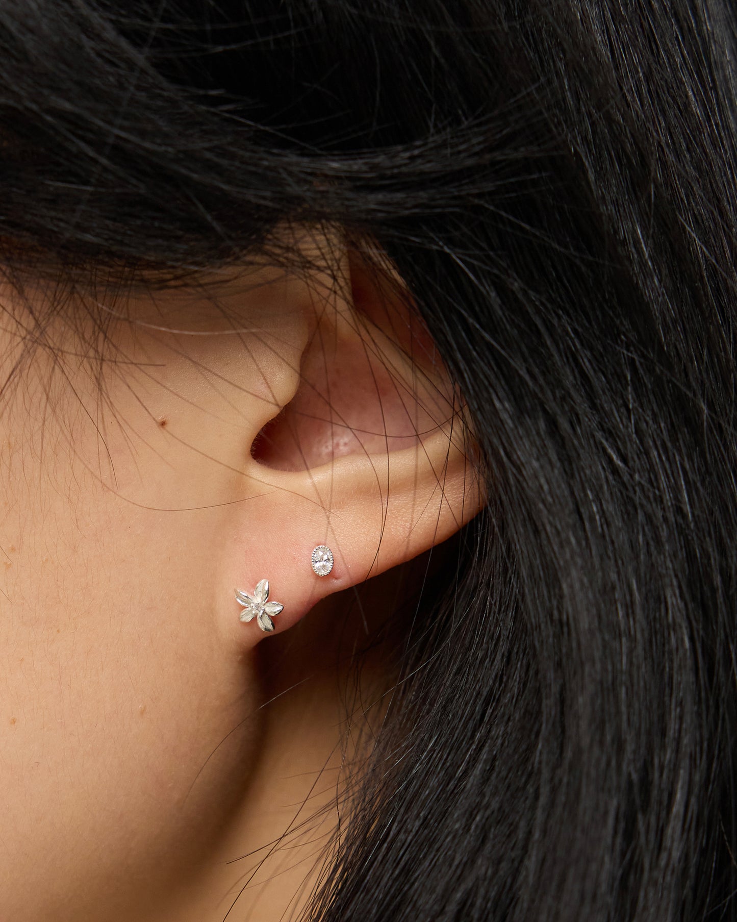 E1016 - daylight pin stud *in stock