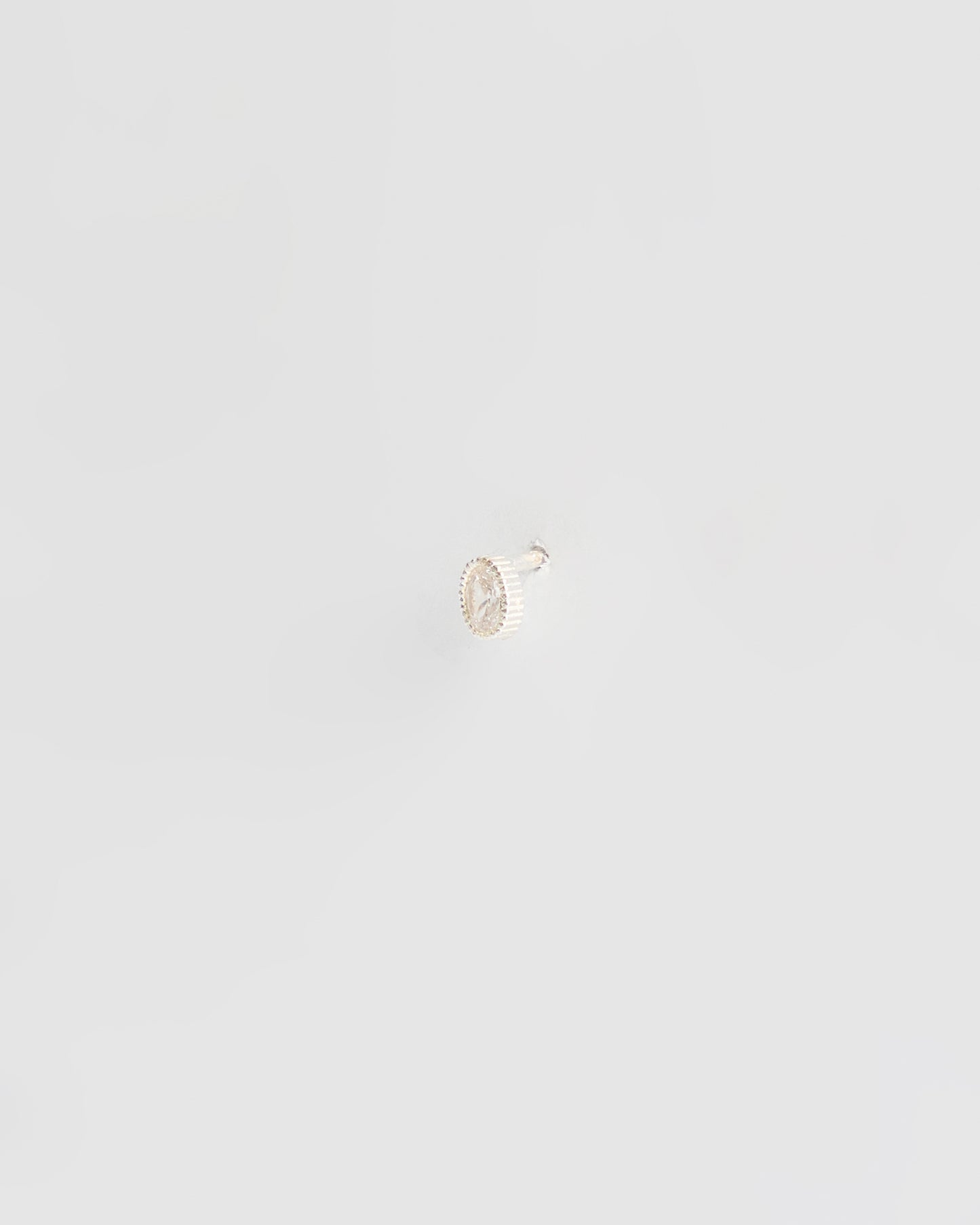 E1016 - daylight pin stud *in stock