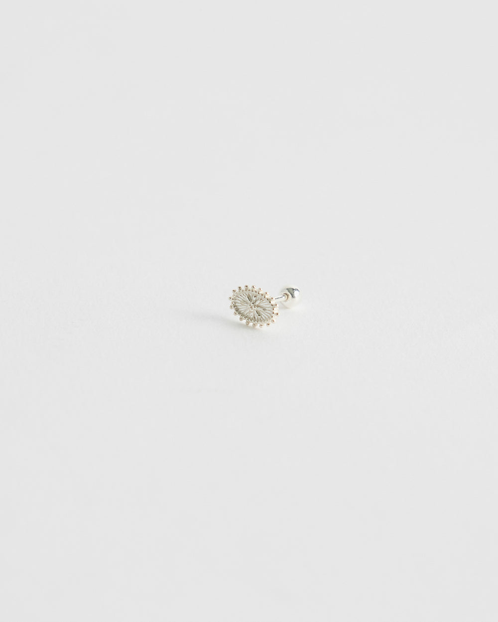 E1039 - baroque oval stud *in stock