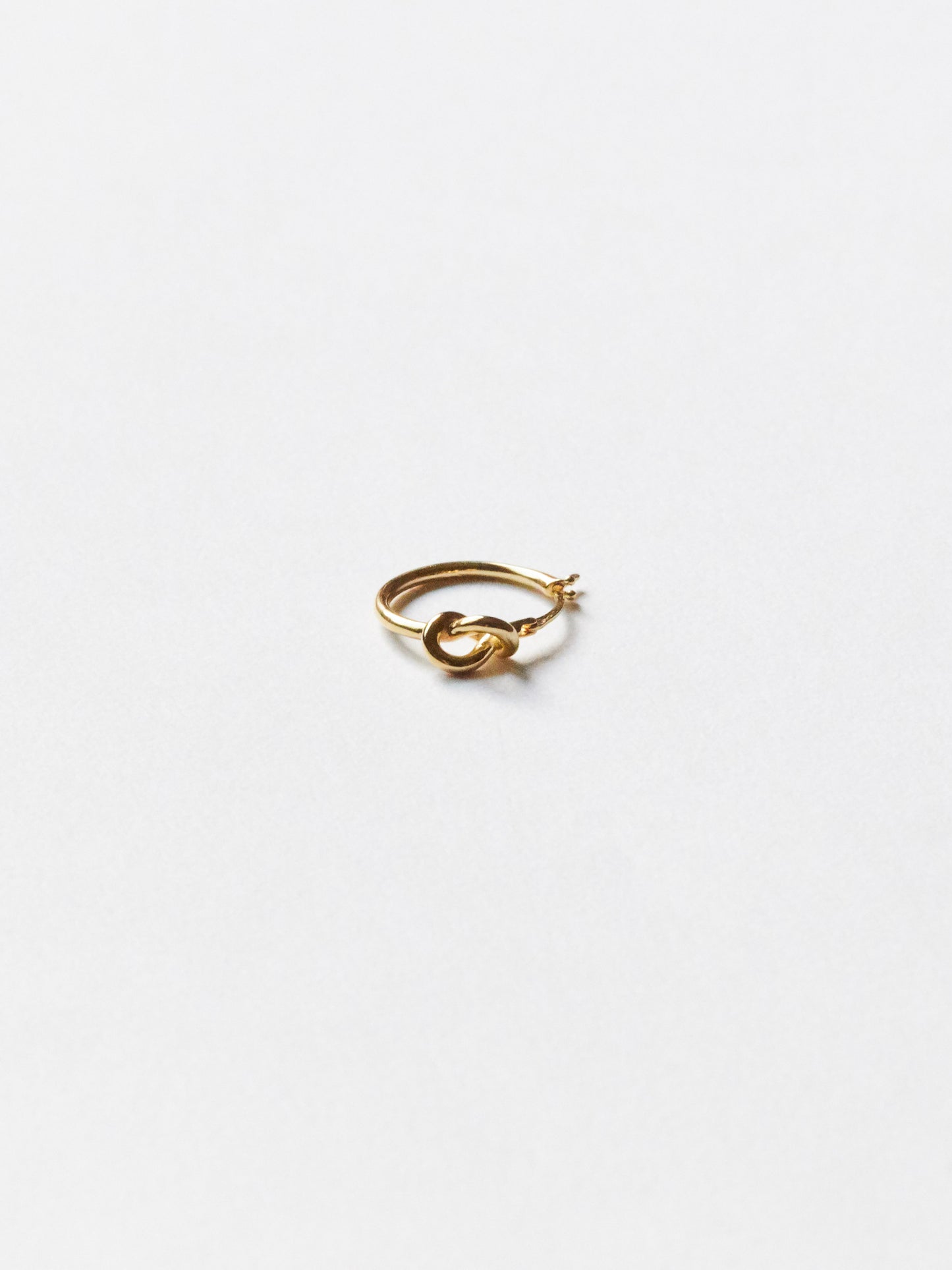 E495YG - golden thread hoops