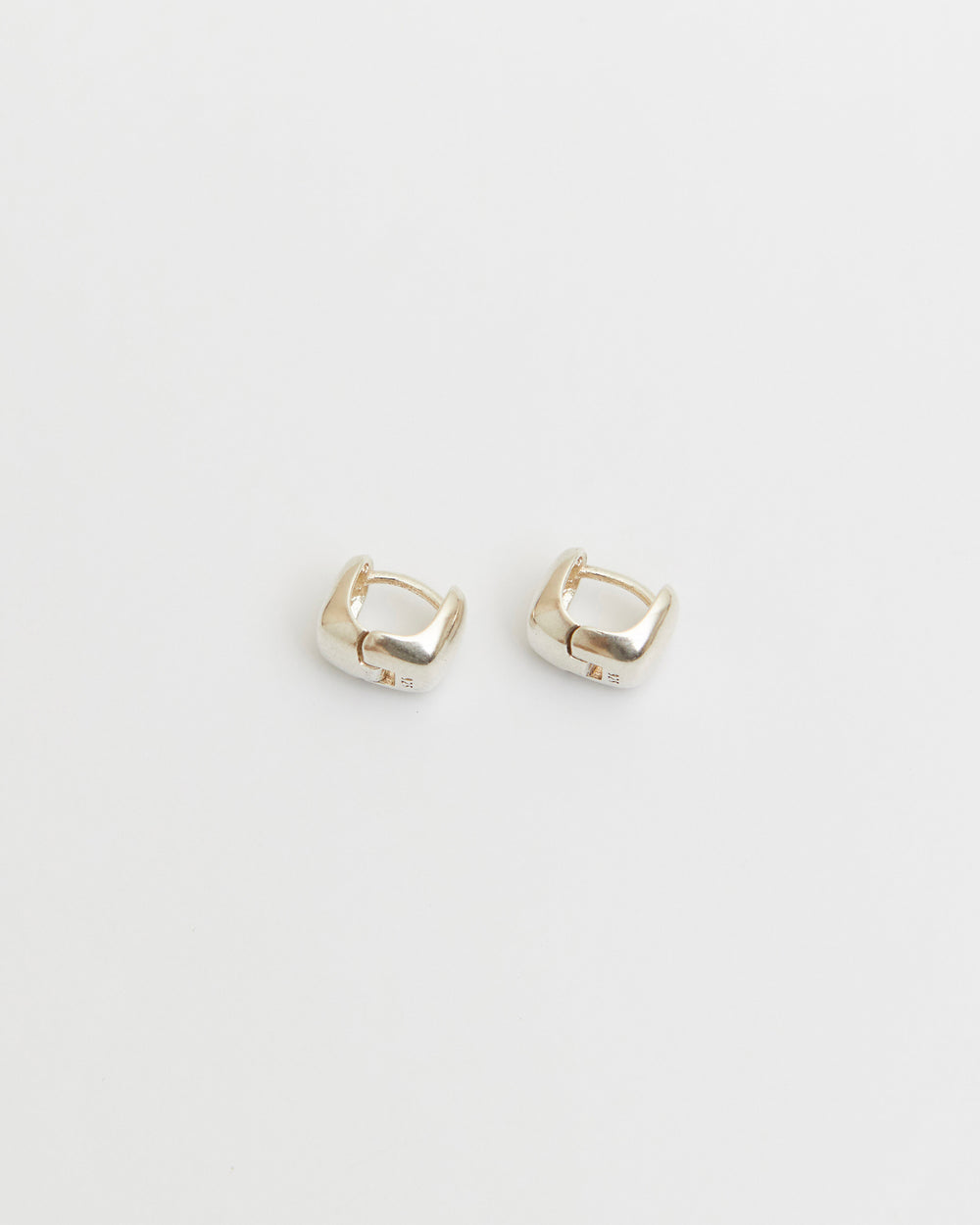 E917 - bold square huggies *in stock