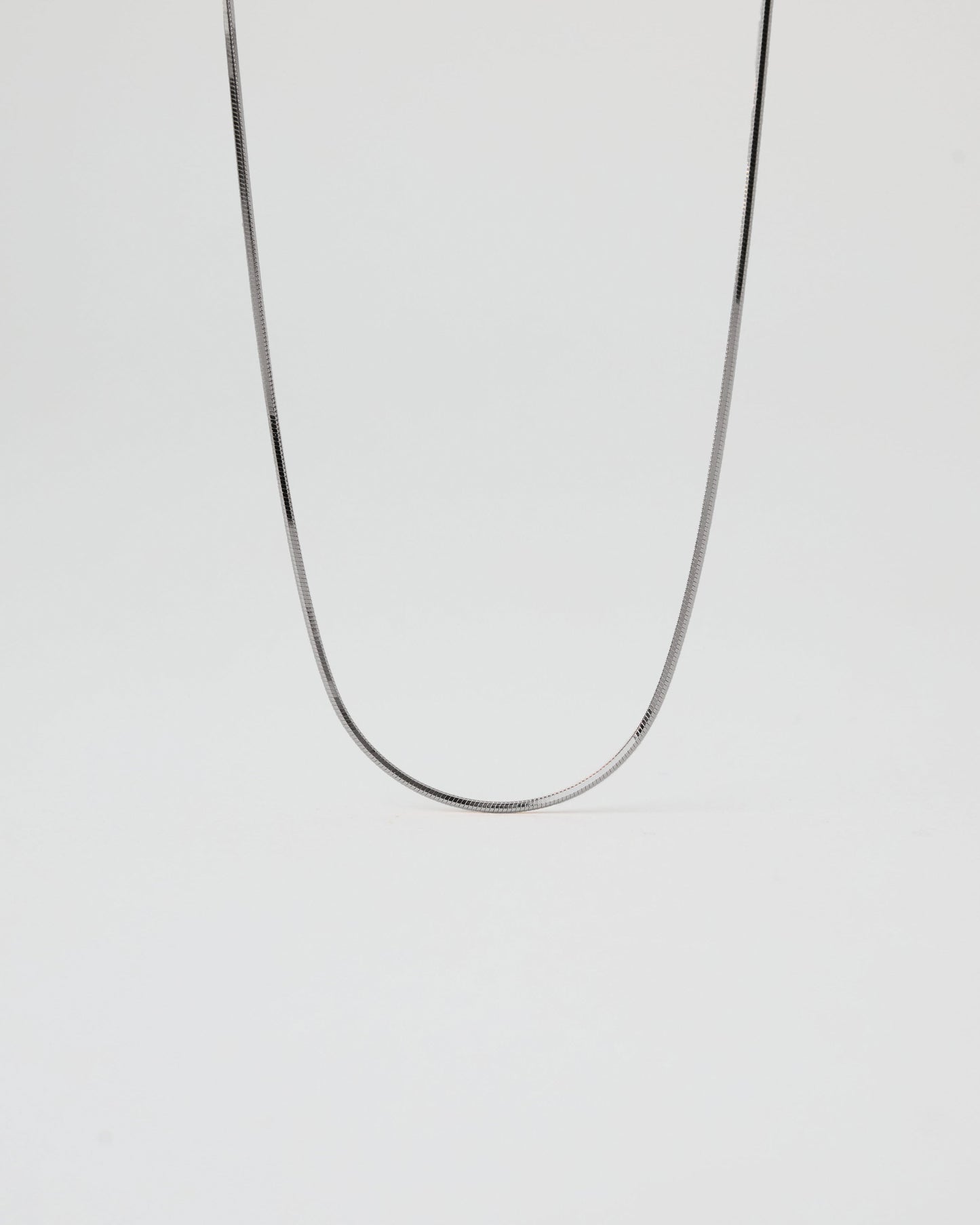 N155 - sleek snake chain