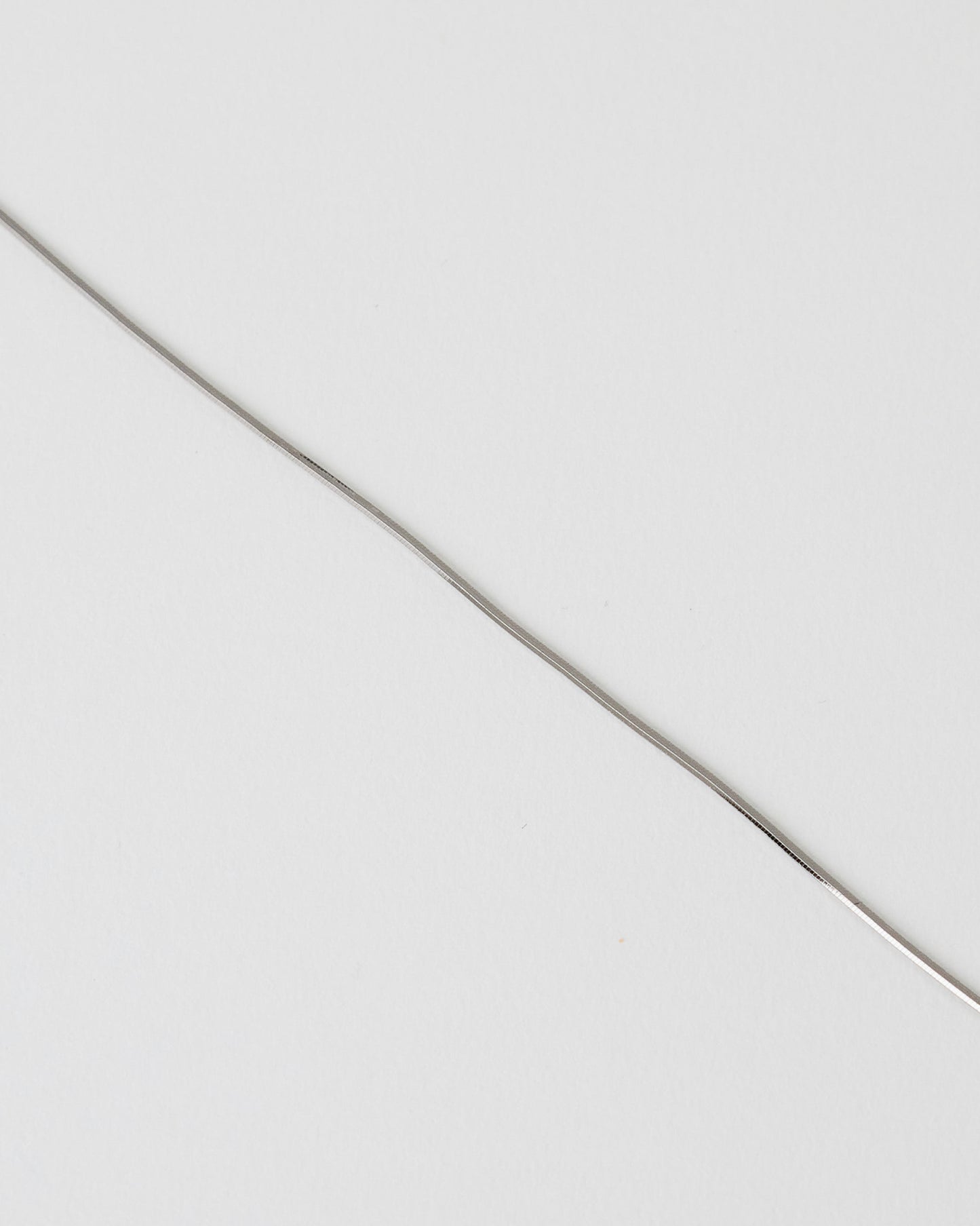 N155 - sleek snake chain