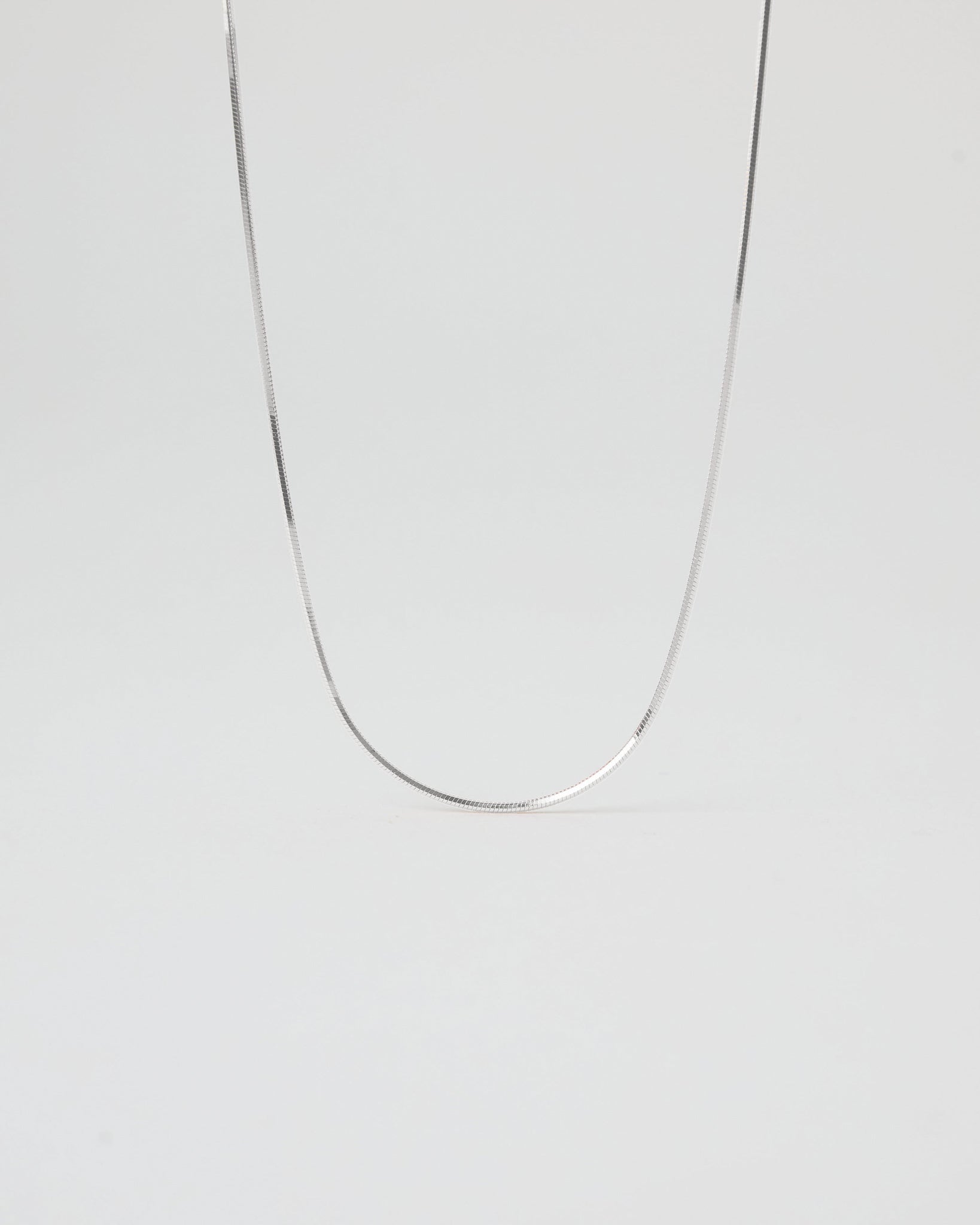 N155 - sleek snake chain