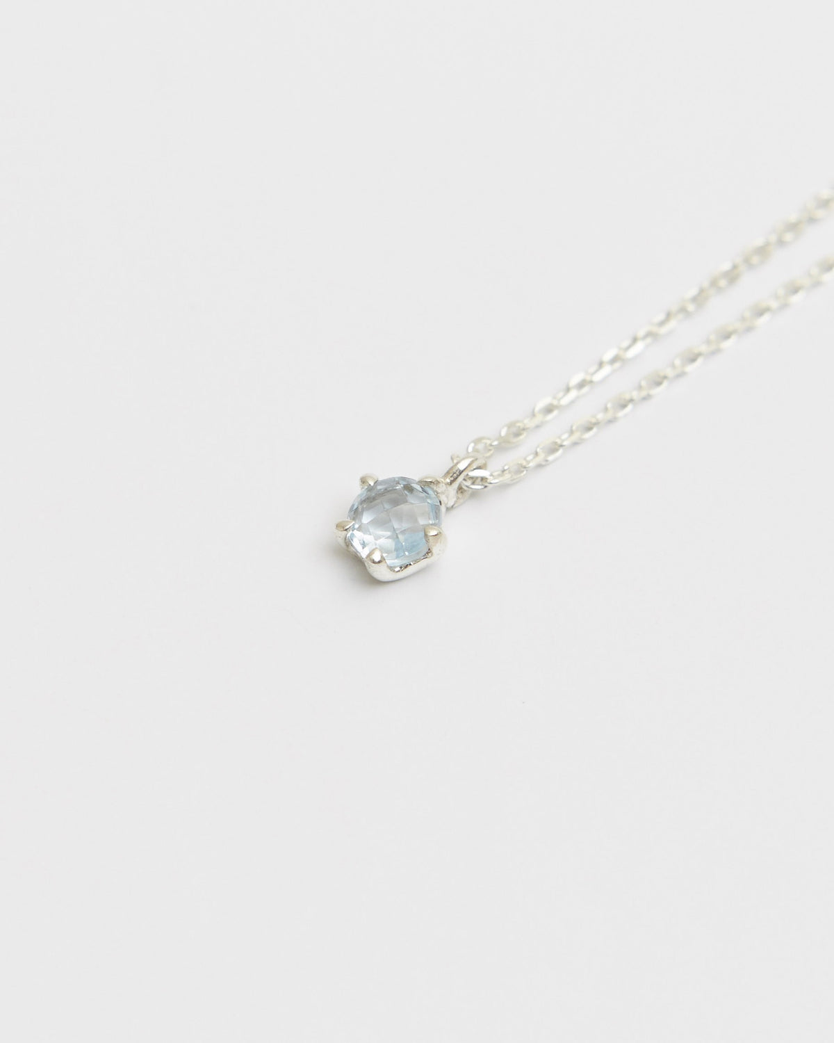 N270 - topaz solitaire drop