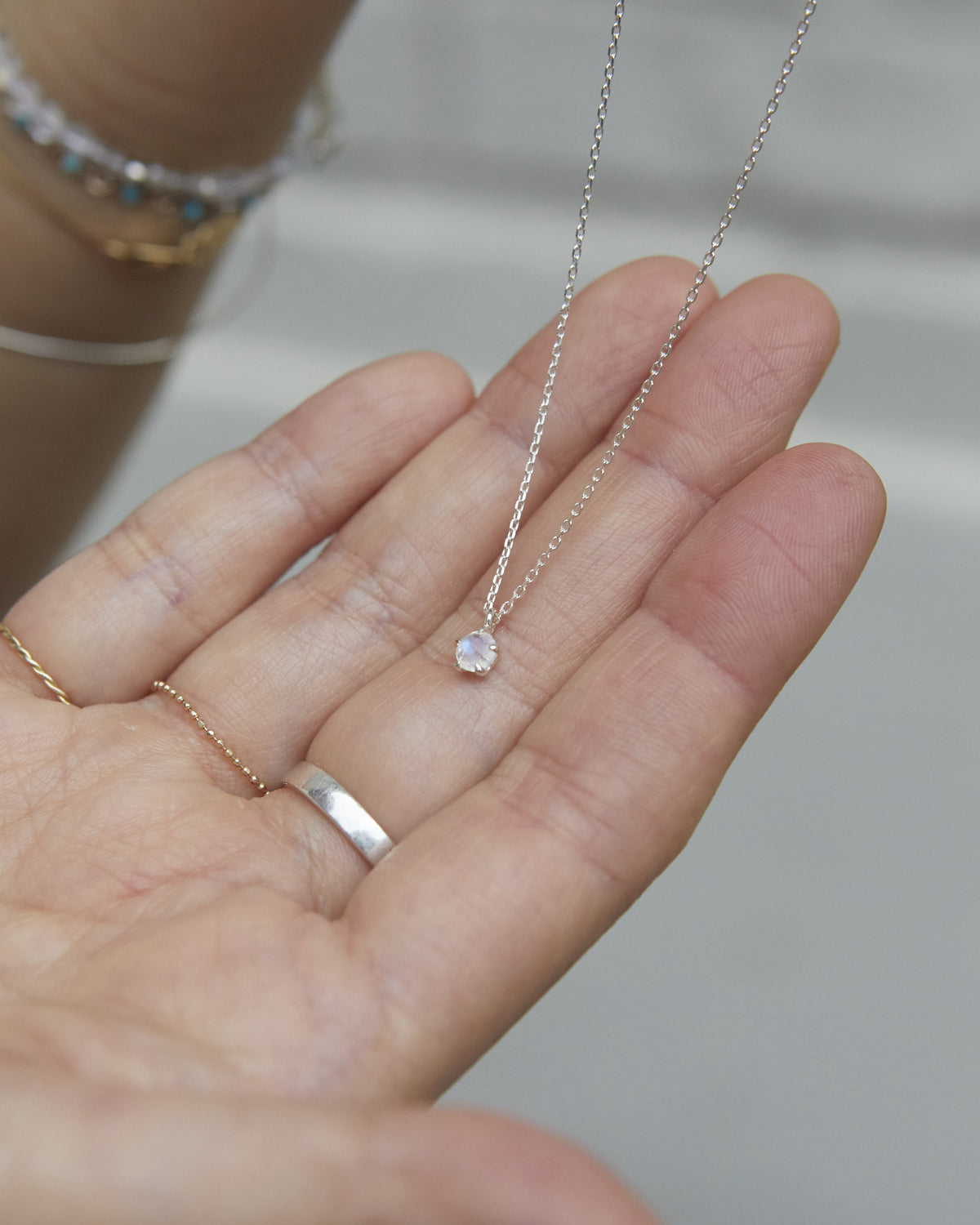 moonstone aperture necklace in silver – photo 5 | HANNA543