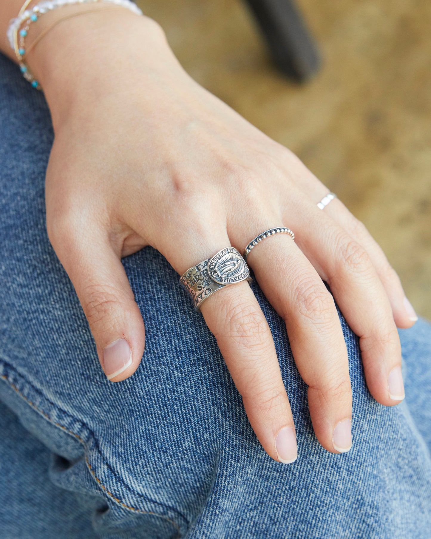 R12 - sentinel signet