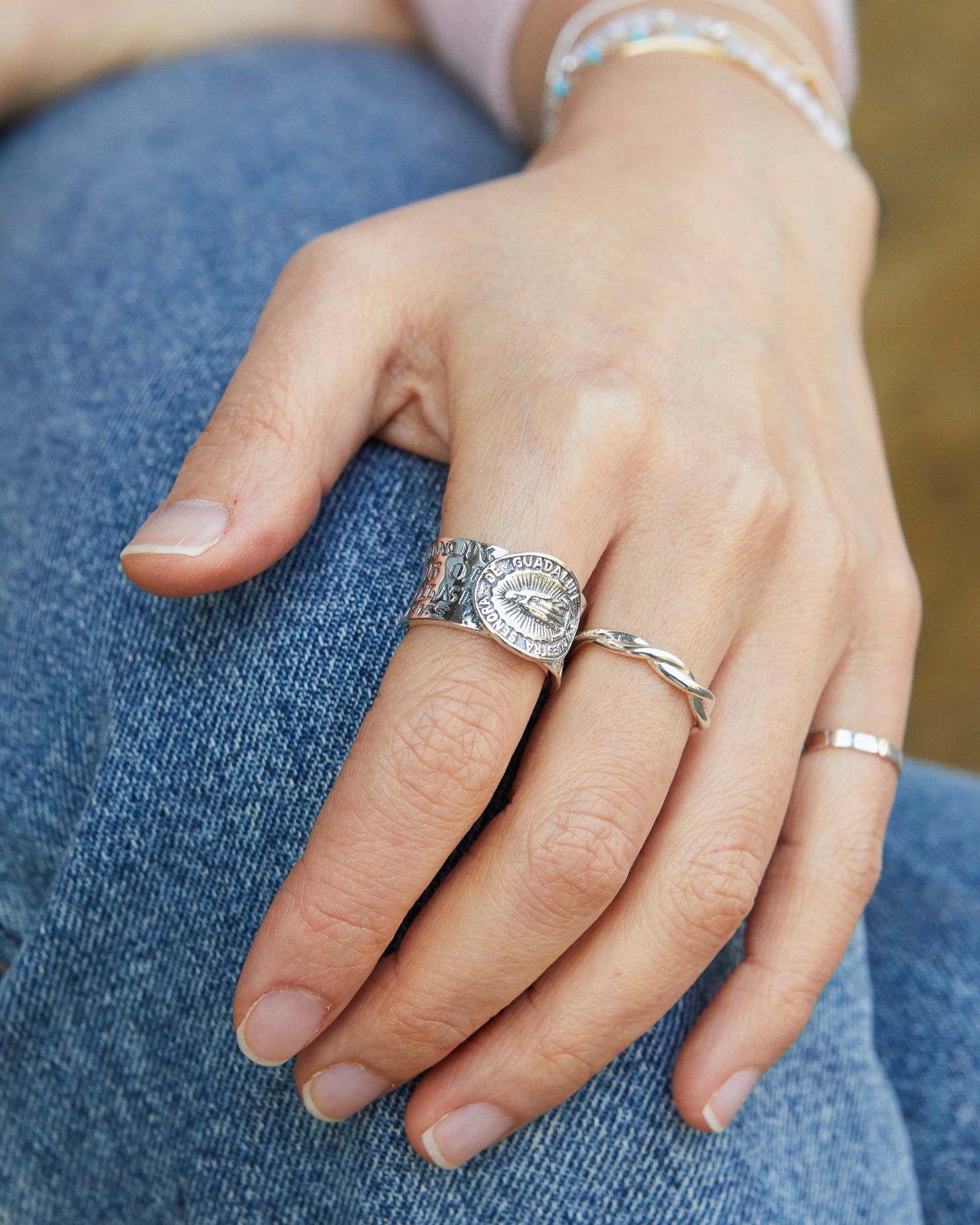 R12 - sentinel signet