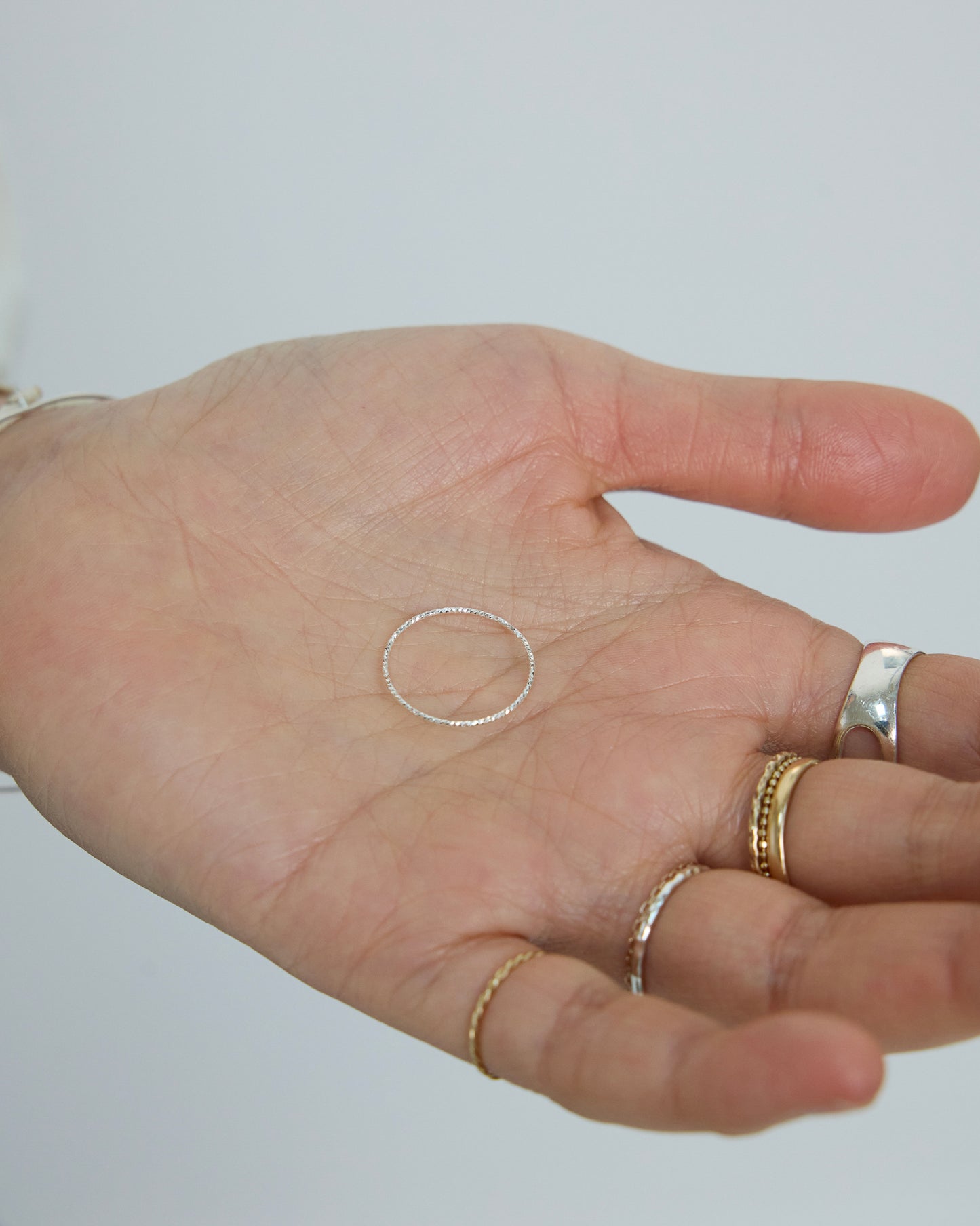 R16 - linked days *in stock