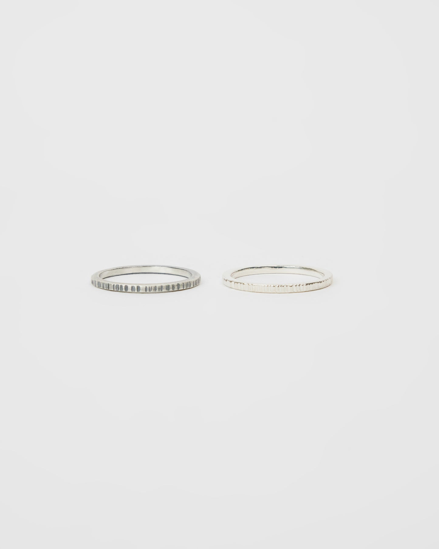 R227 - ripple line band *in stock