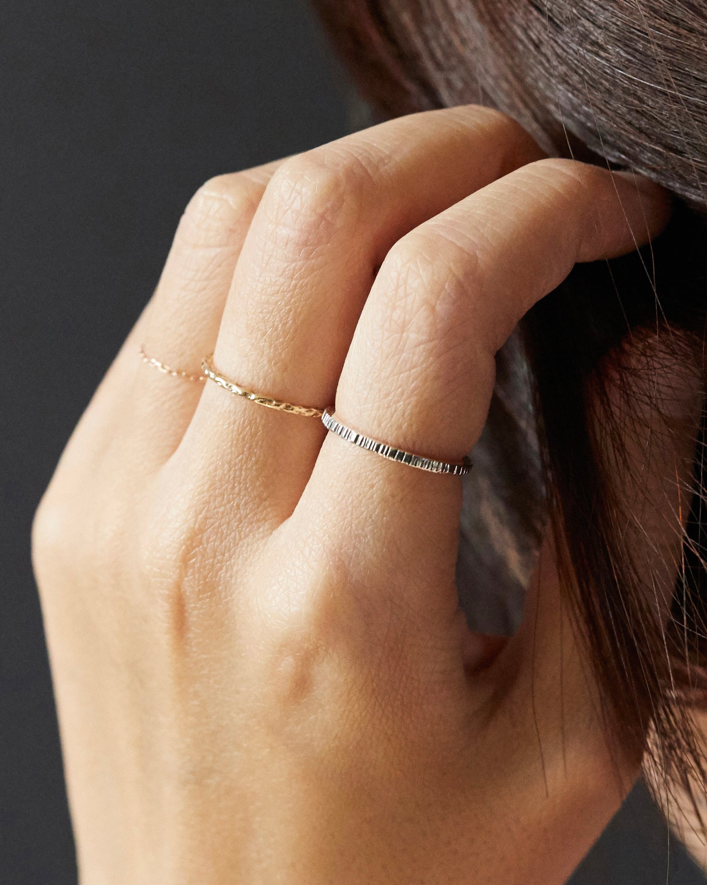 R227 - ripple line band *in stock