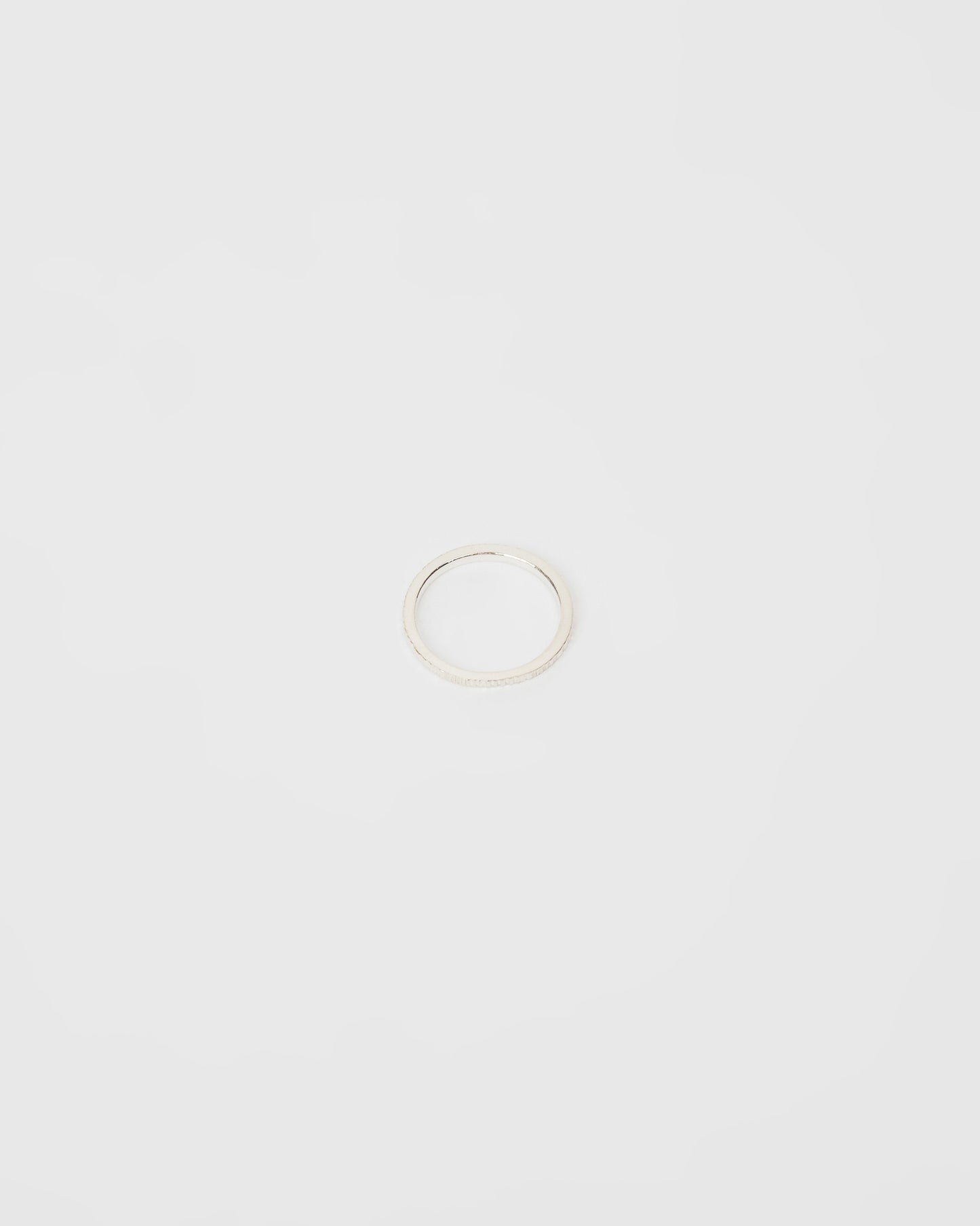 R227 - ripple line band *in stock