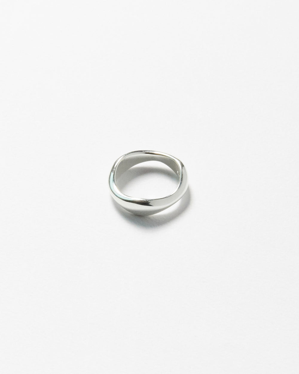 R405 - fluid wave band