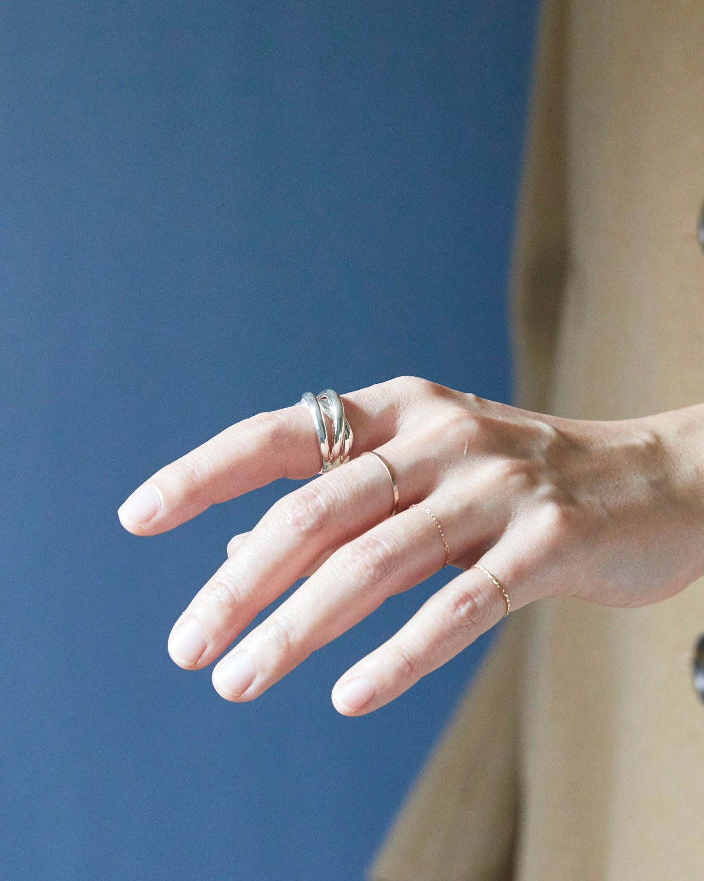 R458 - flowing curves sculptural