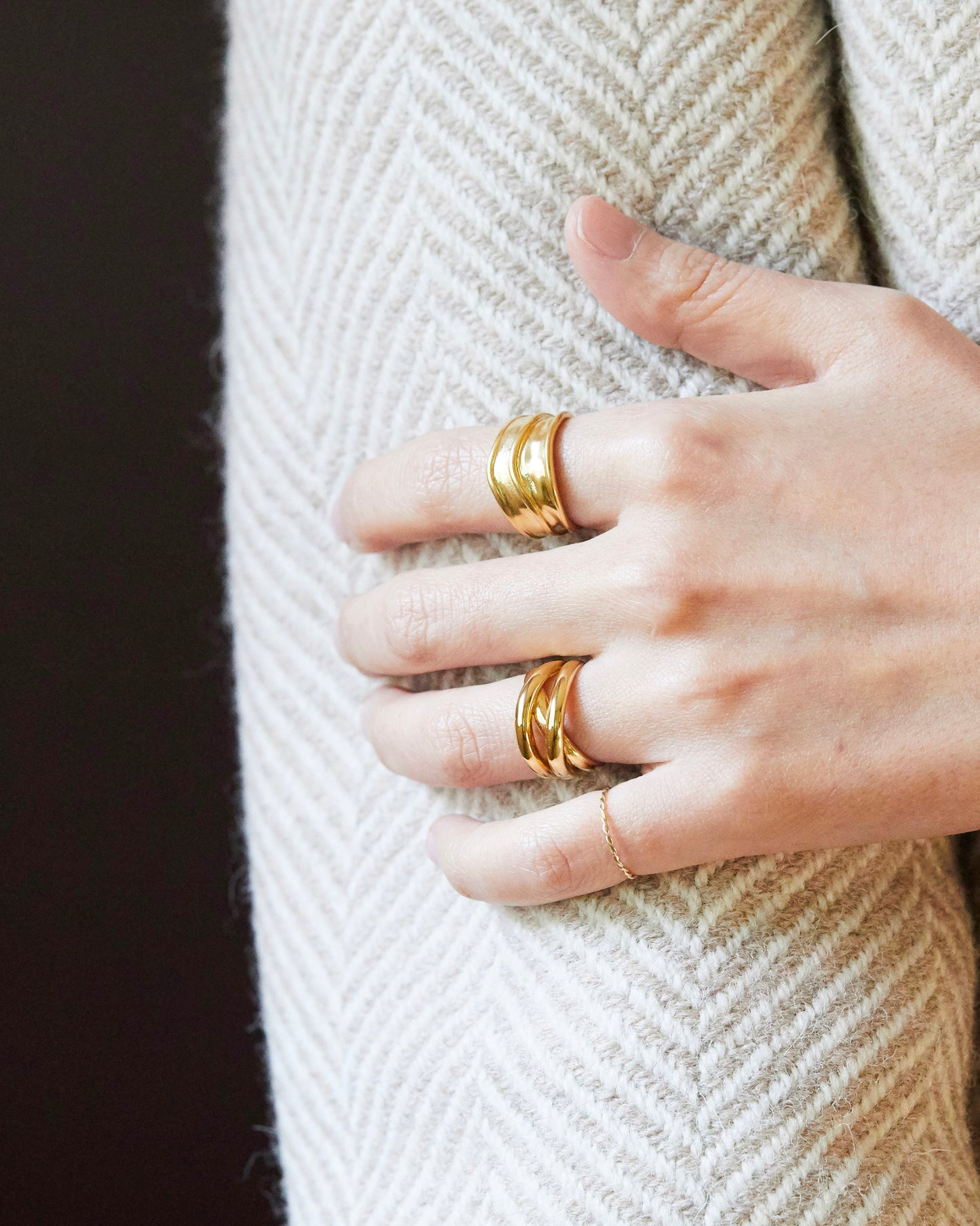 R458 - flowing curves sculptural