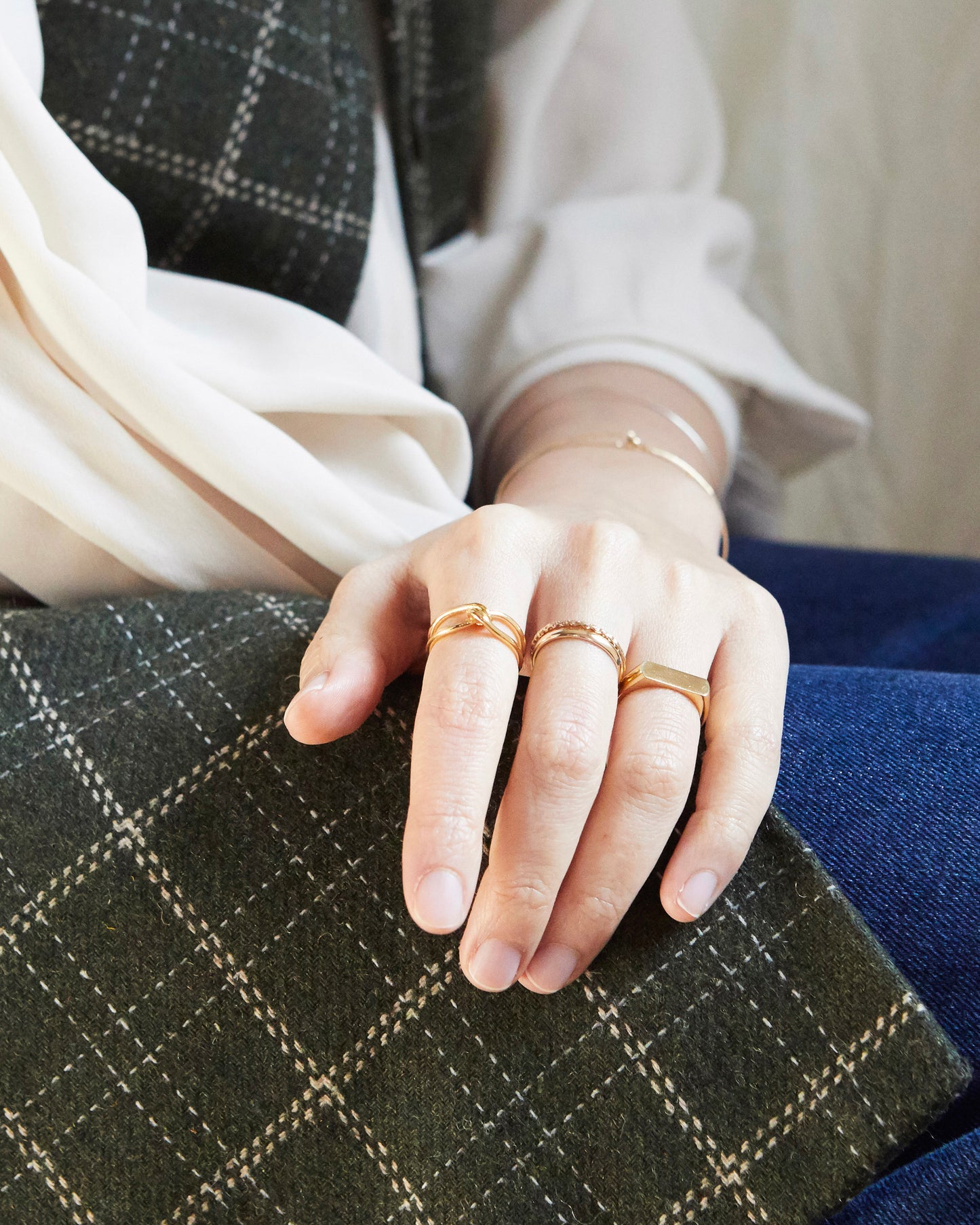 R481 - flat edge band *in stock