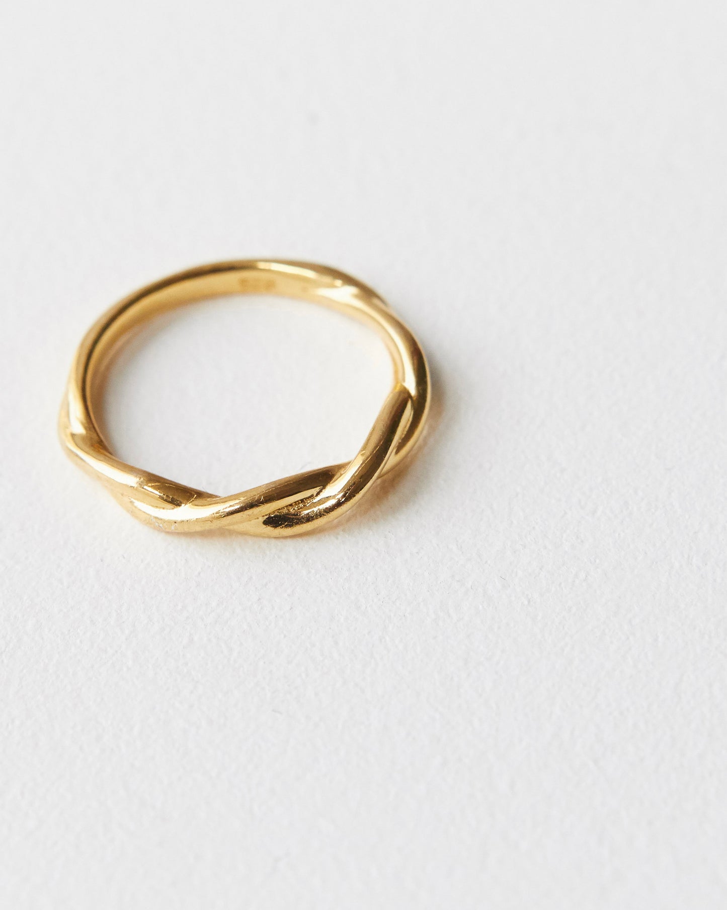 R513 - looped in love *in stock