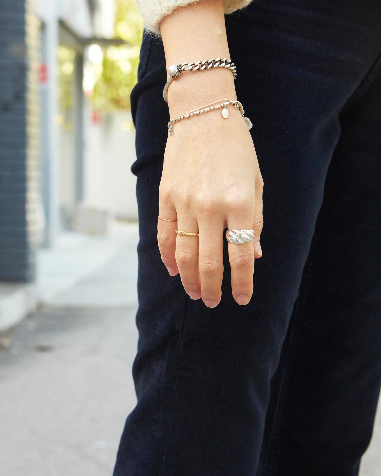 R527 - fractured glow ring *in stock