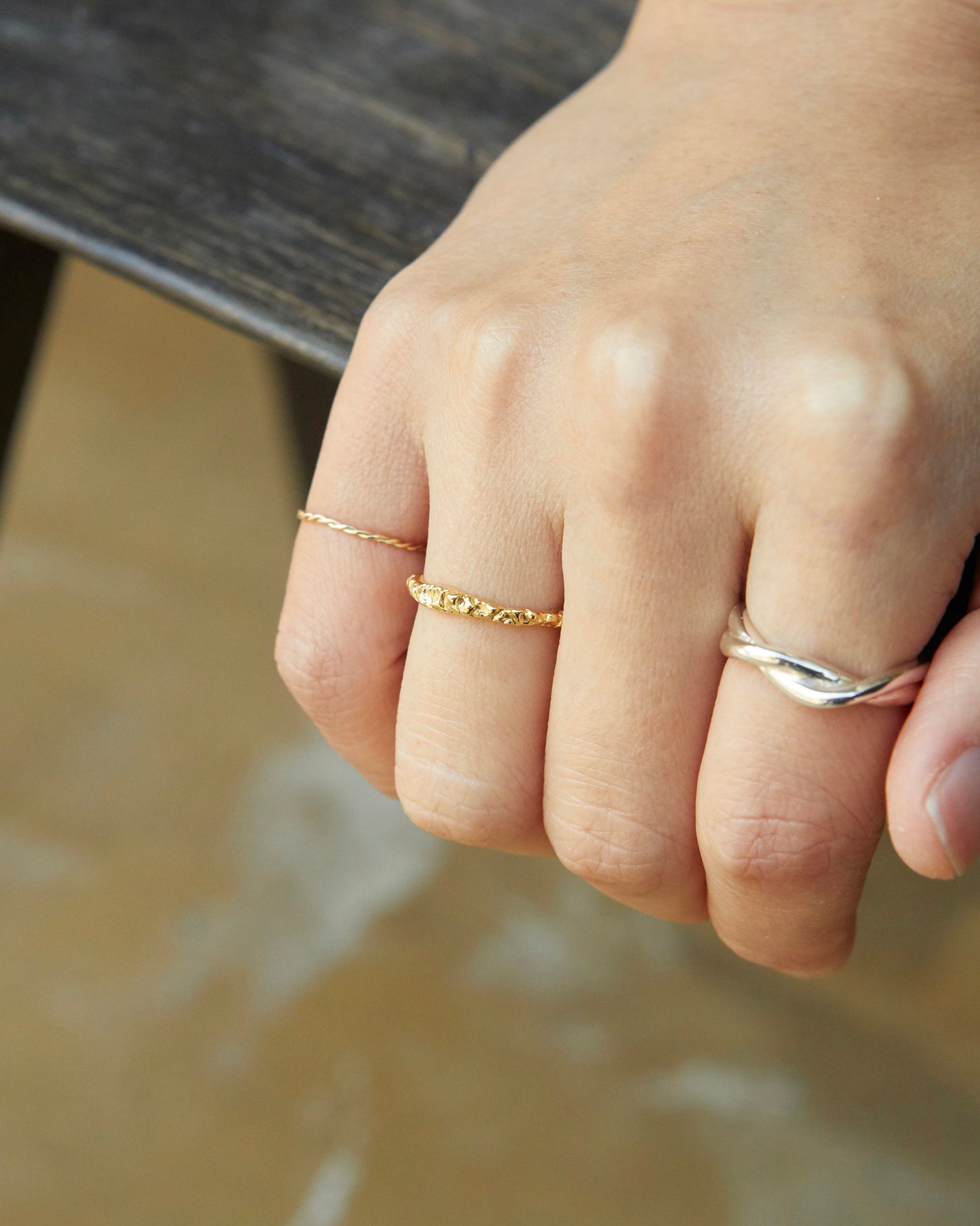 R527 - fractured glow ring *in stock