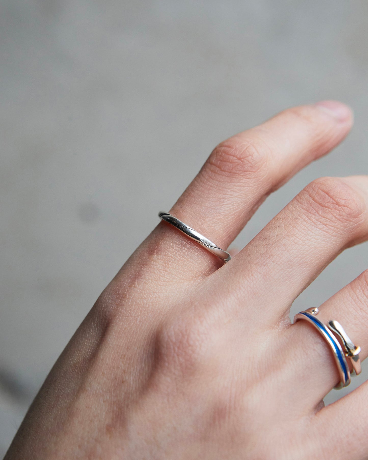 R608 - silver drift line *in stock