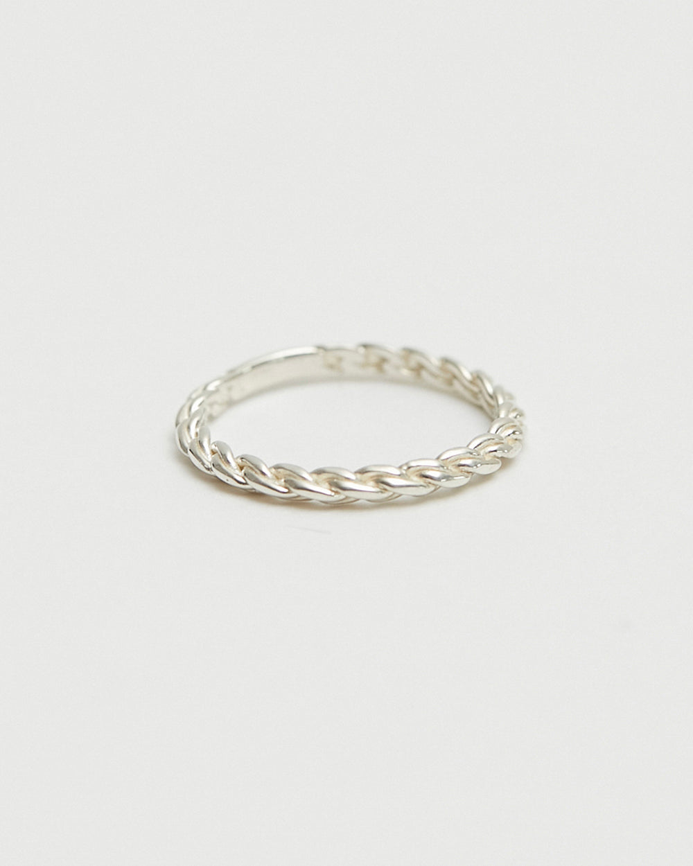 R613 - silver knot band *in stock