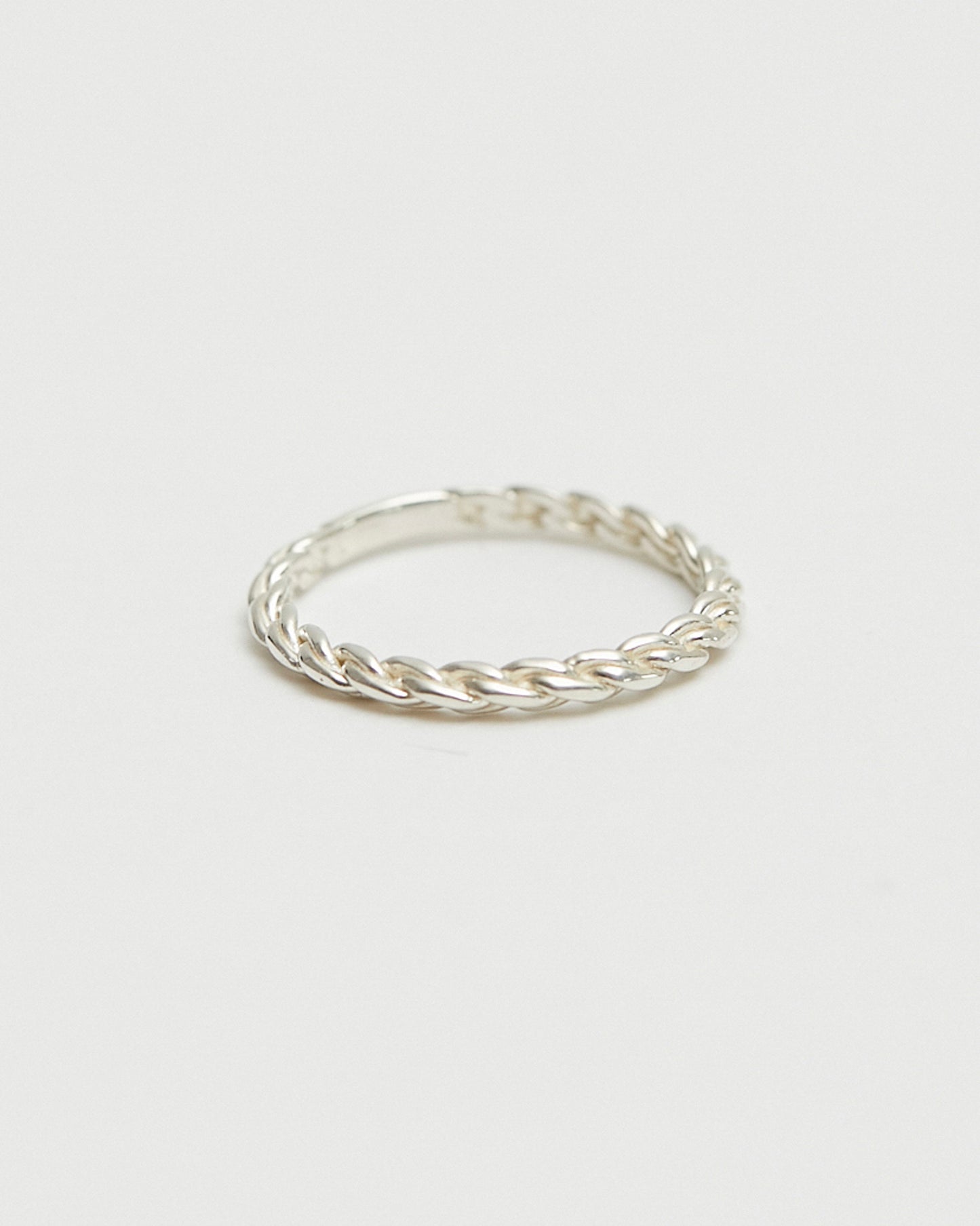 R613 - silver knot band *in stock
