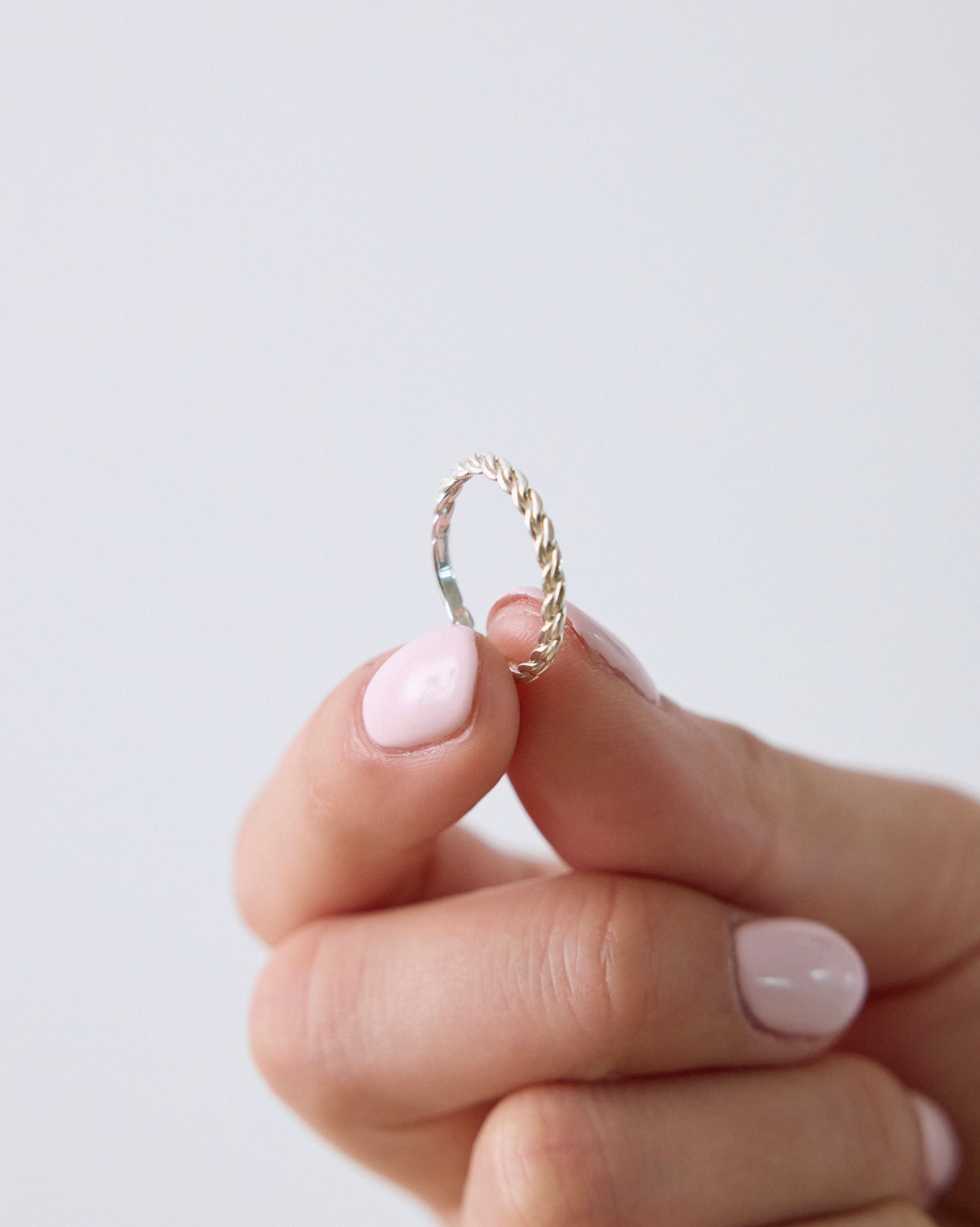 R613 - silver knot band *in stock