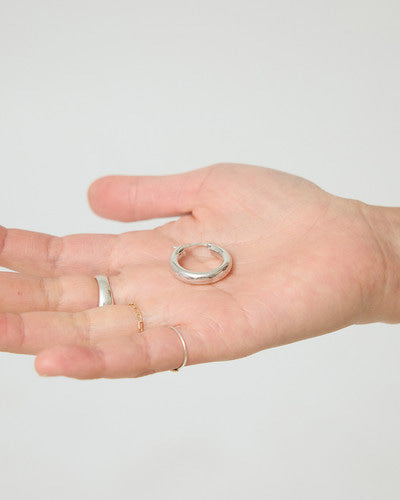 volume click hoop earring – in silver, 18K gold or pink gold plating | HANNA543