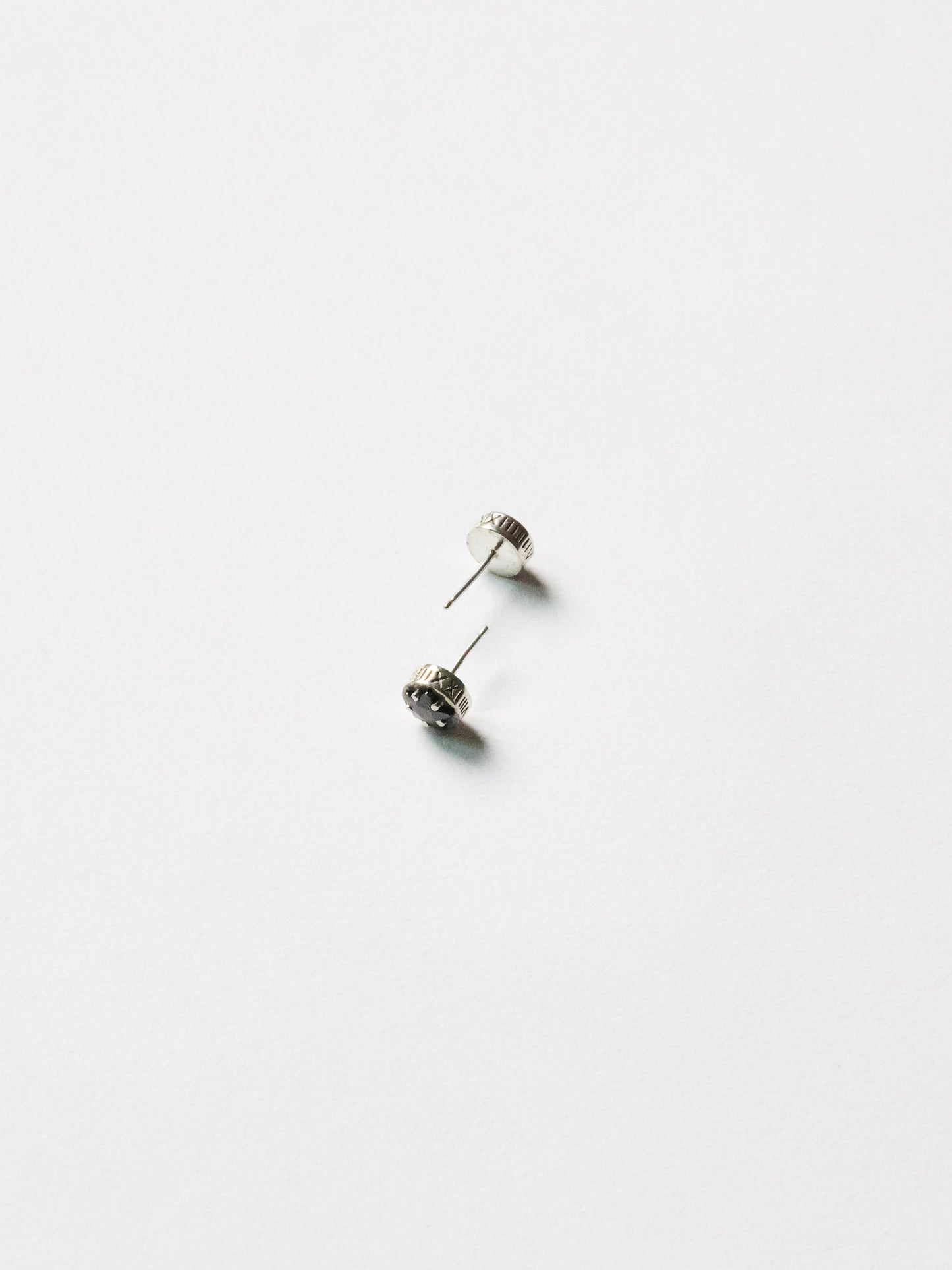 E188 -  silver aurora stud earrings