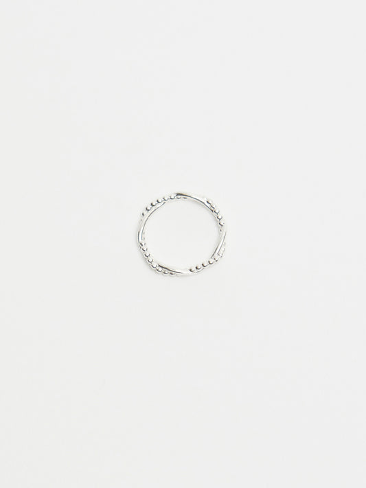 R615 - luminous tangle ring