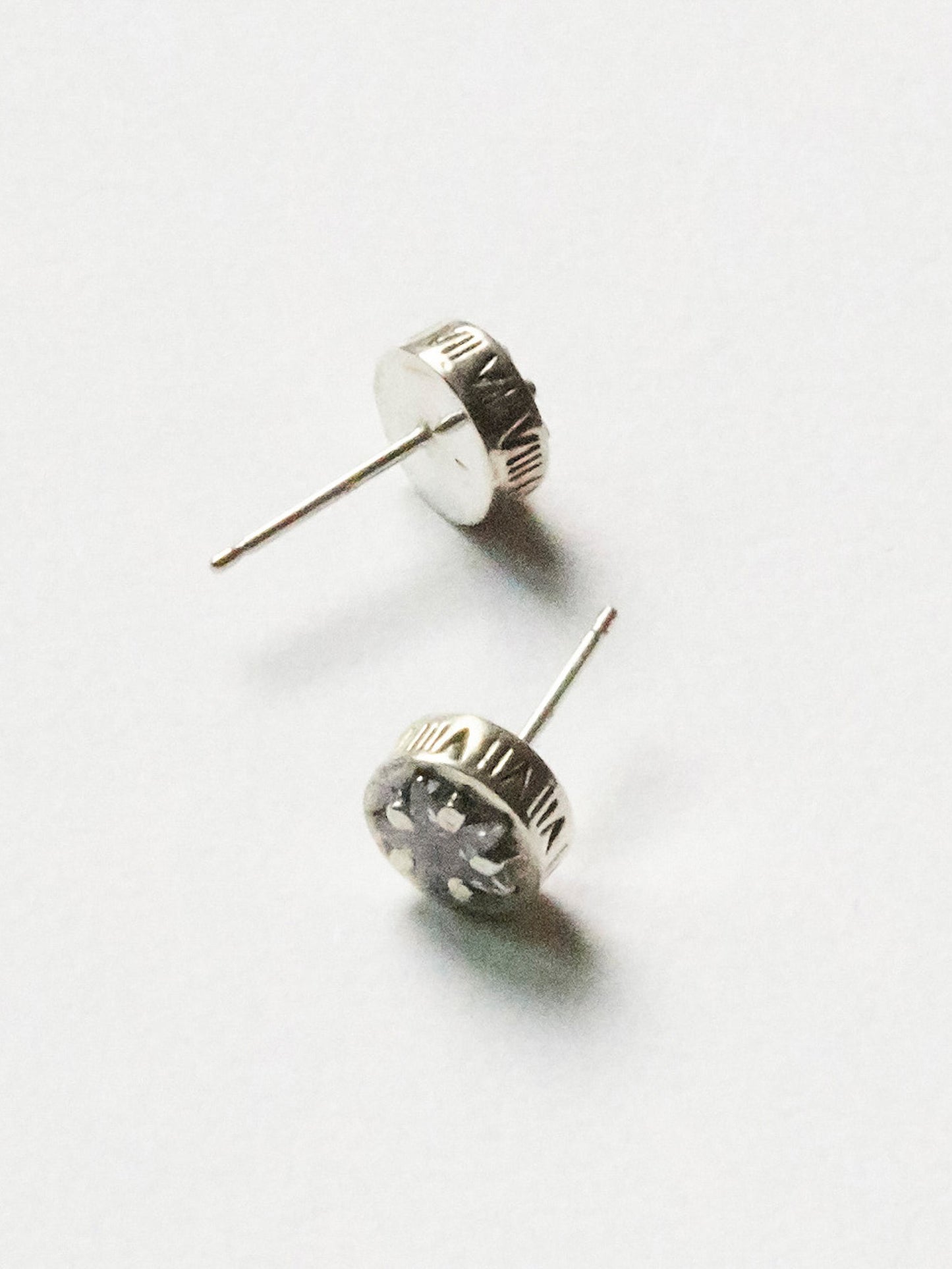 E188 -  silver aurora stud earrings