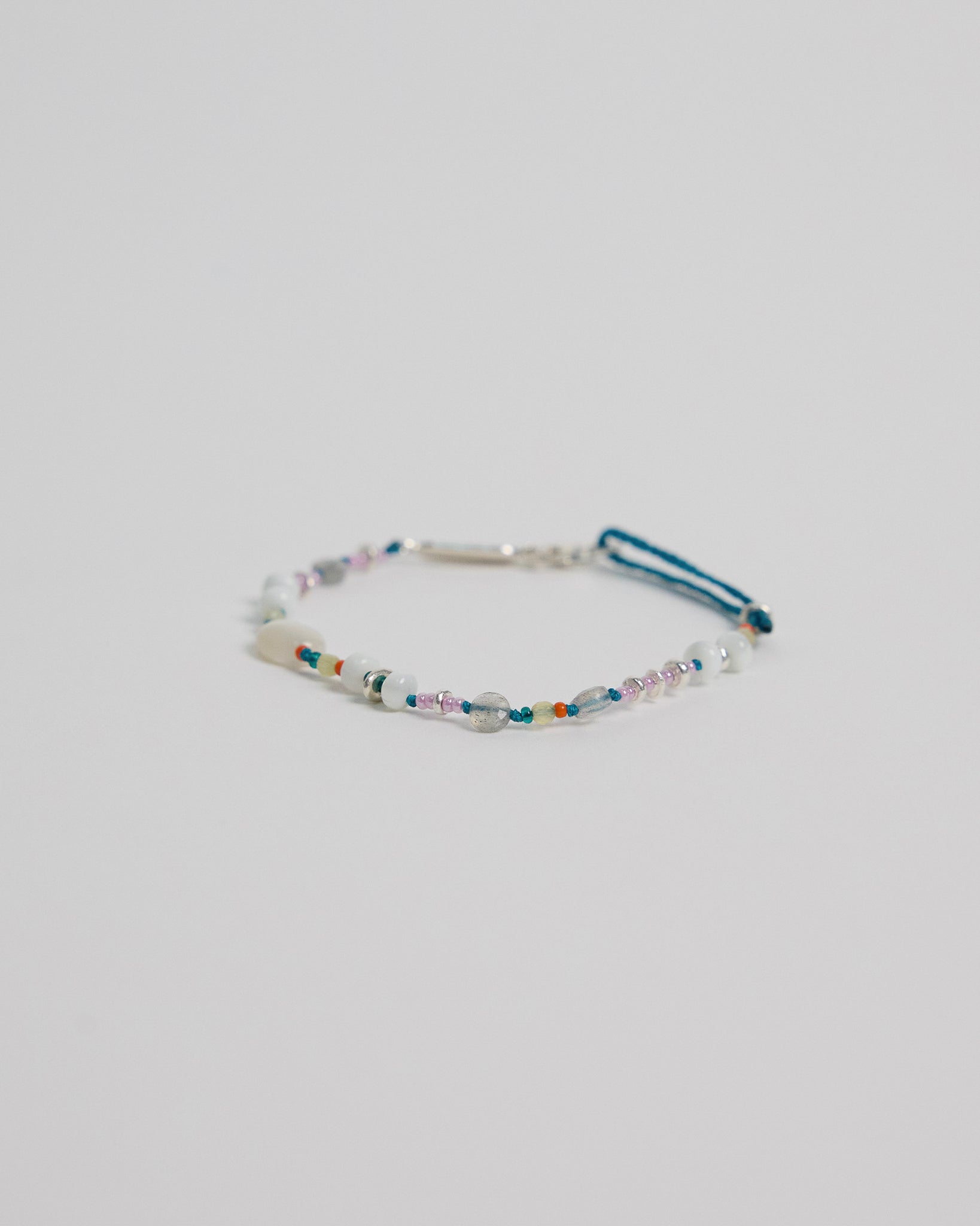 B1027_C - color punch *in stock