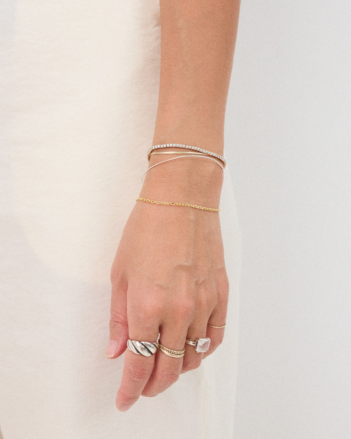 classic link chain bracelet in rose gold – photo 13 | HANNA543