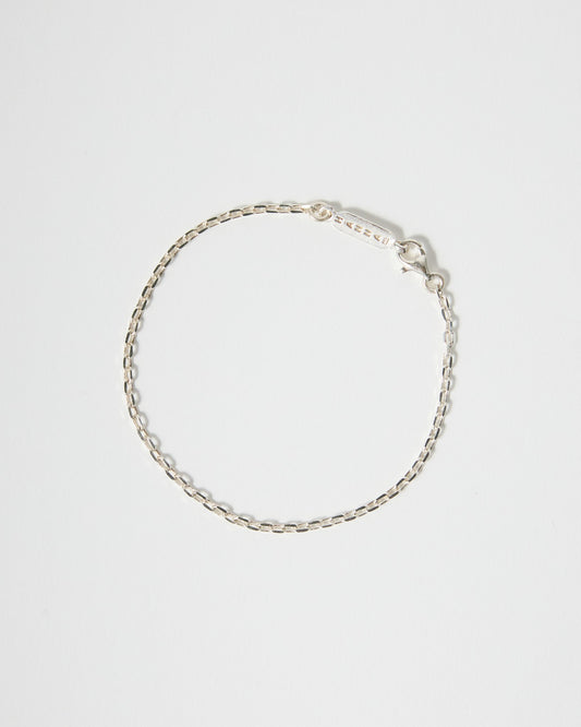 classic link chain bracelet – a clean link chain in solid silver | HANNA543