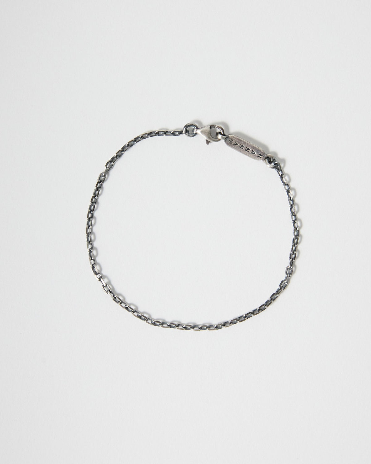 classic link chain bracelet in antique silver – photo 7 | HANNA543
