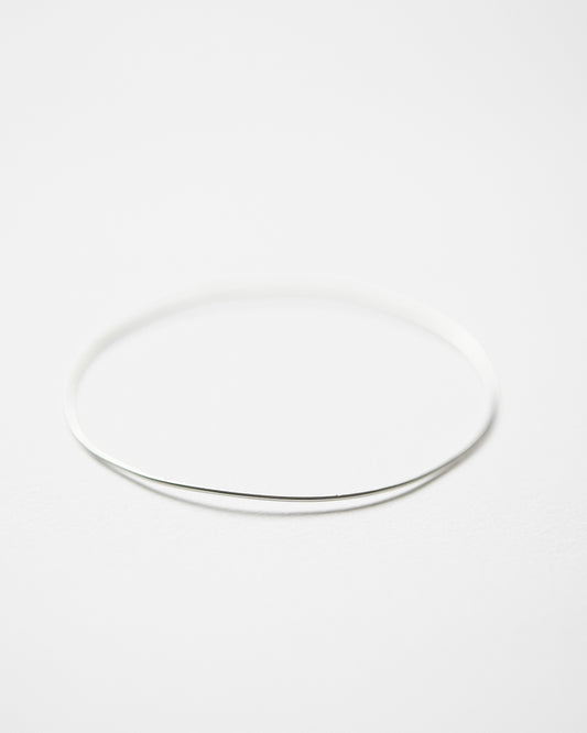 B364 fine wire bangle in 925 sterling silver by HANNA543