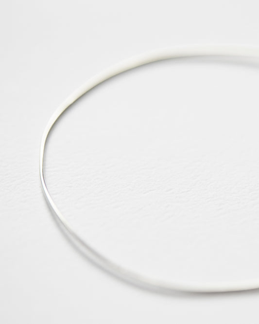 fine wire bangle – a single thread of solid silver, drawn from the bar | HANNA543